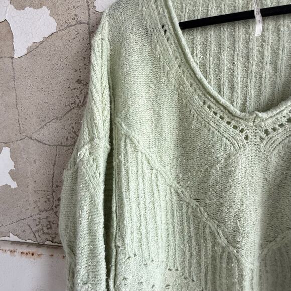 Free People V Neck Cropped Pullover Textured Knit Sweater Light Sage Green - Picture 3 of 8